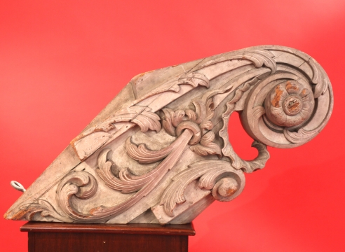 Carved Billethead with carved Acanthus Leaves Attributed to the Skillon Shop Boston