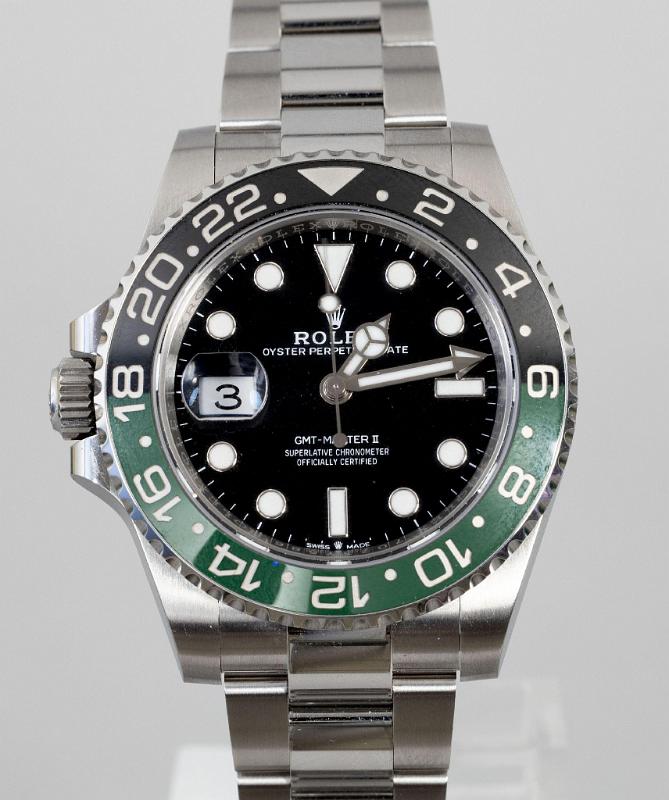 Rolex 2022 Stainless Steel GMT Master 2 (Green and Black) Bezel, Ser.#7073Y586