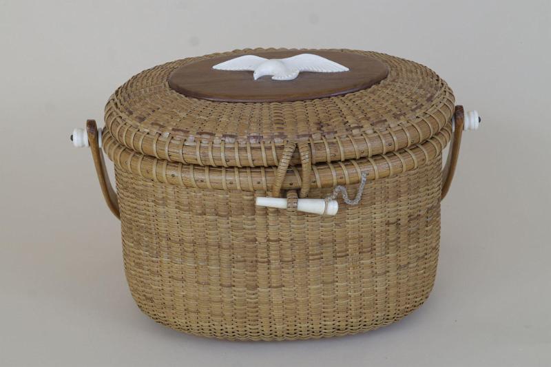 Vintage 7 1/2 Inch Oval Nantucket Basket signed Paul F. Whitten circa 1975