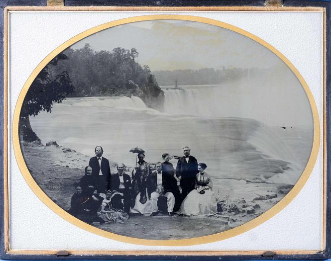 Full Plate Ambrotype of Niagra Falls with a Period Thermoplastic Case Featuring "Washington Crossing the Delaware"'.