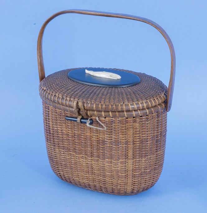 Vintage Jose Formosa Reyes Nantucket Purse with Ivory Whale Decoration, Nantucket circa 1955